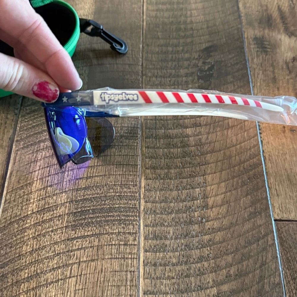 TIPSY ELVES Say Can You See Patriotic Wraparound Sunglasses‎ NWT